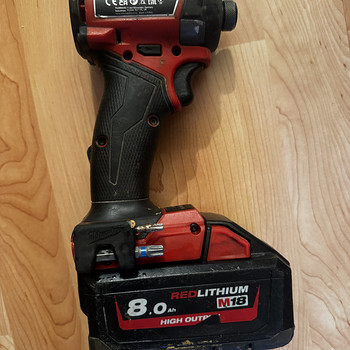 Milwaukee M18 FID3 + 8.0 Ah aku