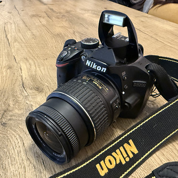 Nikon D3200 + объектив 18–55 мм + мобильный Wi‑Fi-адаптер WU