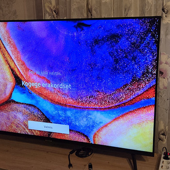Телевизор Samsung 50" (127 см) Wi-Fi Bluetooth Smart TV