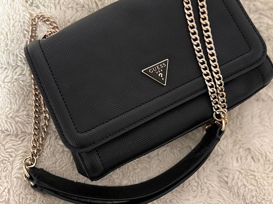 Сумка Guess