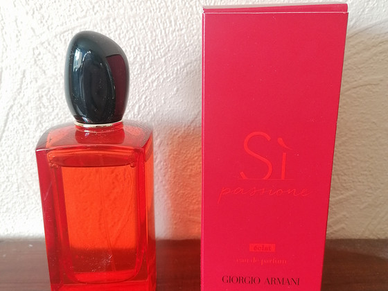 Парфюм Giorgio Armani
