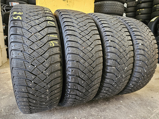 205 60 R 16 Goodyear Ultra Grip Arctic 2