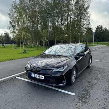 Toyota Corolla 2019 1,6 бензин автомат