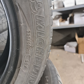 Продаётся резина Мишлен 225/50 r19 лето