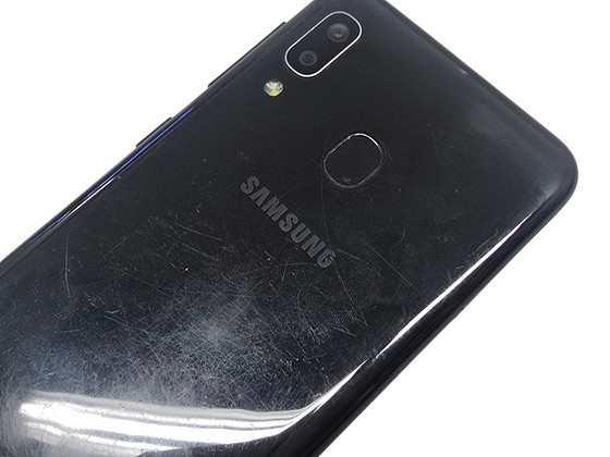 Смартфон Samsung Galaxy A20e 32-3gb + Чехол