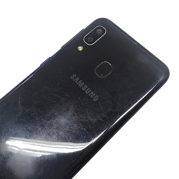Смартфон Samsung Galaxy A20e 32-3gb + Чехол