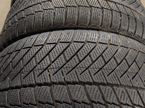 245/40R18 нешипованные зимние шины