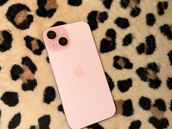 Идеальный iPhone 15 128GB (Pink / Розовый) + 7 чехлов и заря
