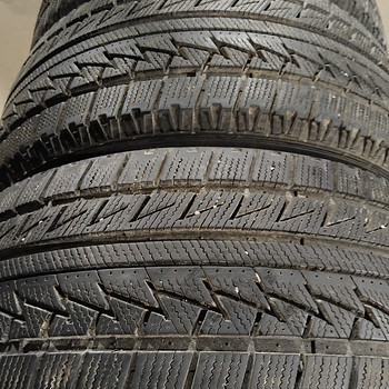 225/45R17 нешипованные зимние шины