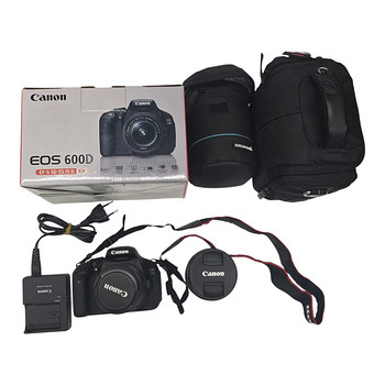 Фотокамера Canon EOS600D + коробка + зарядка + объектив