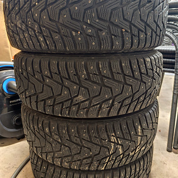 Стальные диски Toyota 4x100 R15 с шипованными шинами