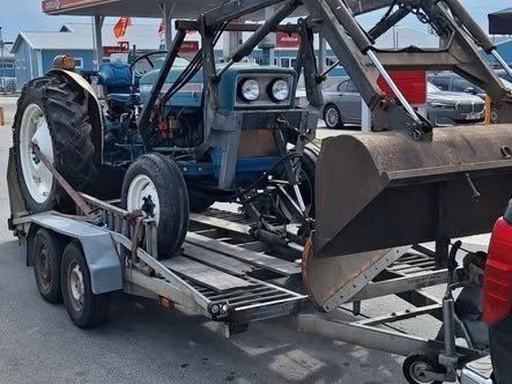 Трактор Ford 3000
