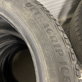235 45 17 Goodyear Ultragrip Ice 2