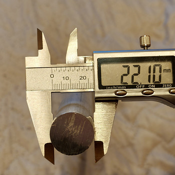 Alumiiniumvarras läbimõõduga 22 mm pikkusega 300 mm