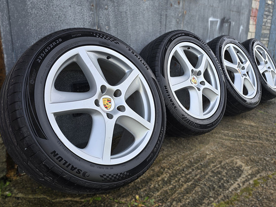 Диски Porsche Cayenne Techno R20 с шинами, Touareg Q7