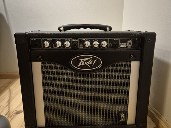 Müüa kitarrivõimendi Peavey 25W