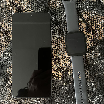 Poco F7 Pro 12/256 + Amazfit Bip 5 kell