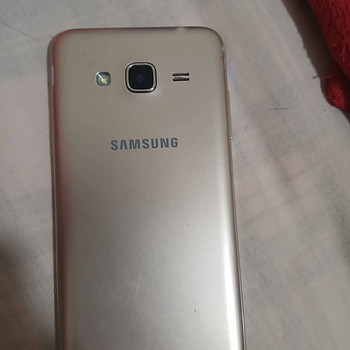 ​Samsung Galaxy J3 (hea varutelefon või lastele
