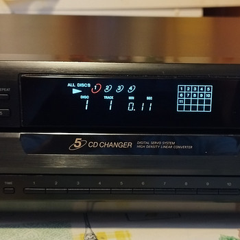 5-CD mängija SONY CDP C661