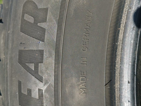 Зимняя резина 235/60 R18
