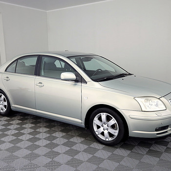 Toyota Avensis Linea Sol ATM 2.0 108kW