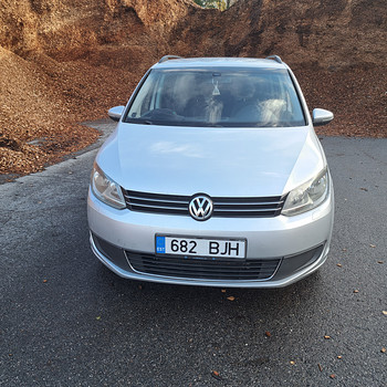 Volkswagen Touran 77 кВт 2012 г.