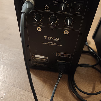 Focal Shape 50