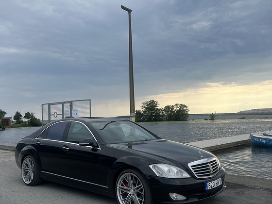 Mercedes-Benz S320