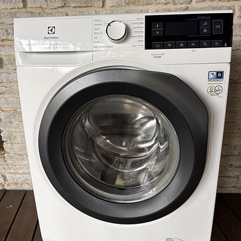 Pesumasin Electrolux Perfectcare 600