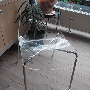 Kõrge kvaliteediga tool (plastik/läbipaistev)