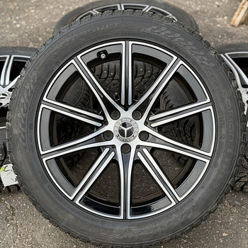 19" оригинальные диски Mercedes-Benz W223 5x112 + шипованные шины
