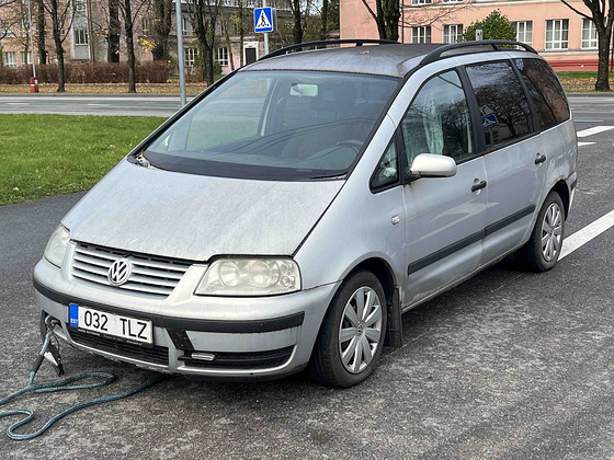 VOLKSWAGEN SHARAN
