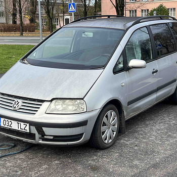 VOLKSWAGEN SHARAN