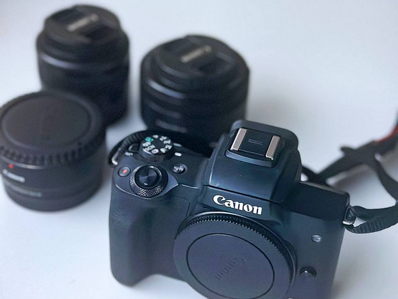 Комплект Canon EOS M50 + аксессуары
