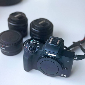 Комплект Canon EOS M50 + аксессуары