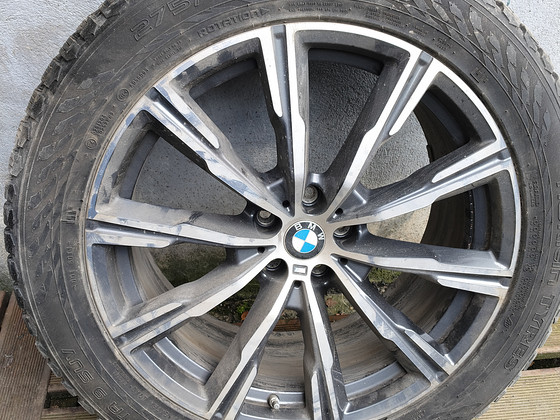 Rehvikettad BMW X5 275x45x20 Nokian