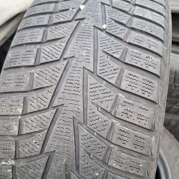 255/55R18