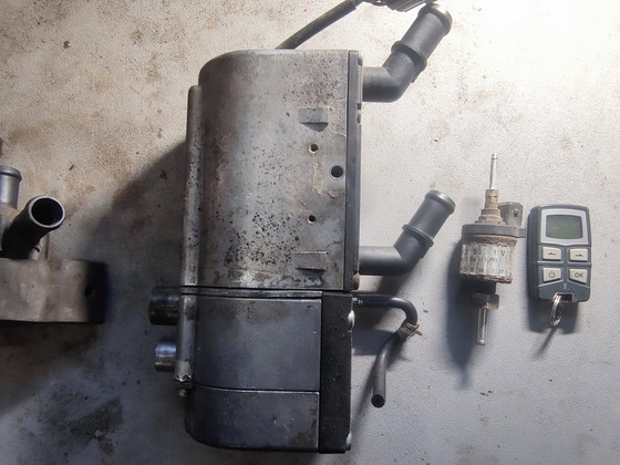 Продам дополнительный отопитель Eberspächer Hydronic D5WZ с новым содержимым (Ma...