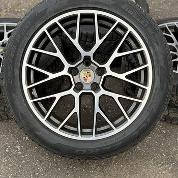 20" оригинальные диски Porsche Macan 5x112 + шипованные шины