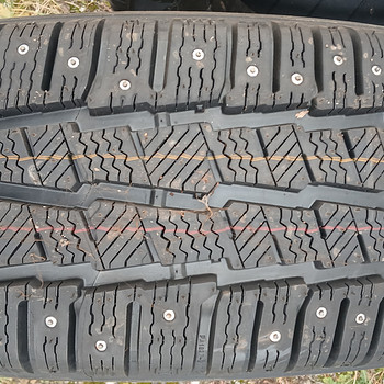 Michelin 225/65R16C naastrehvid