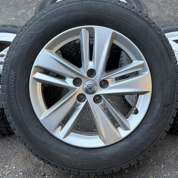 17" Opel originaalveljed 5x108 + naastrehvid 215/65/17 (8mm)