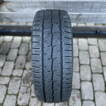 Toyo Observe Van 215/60R17C нешипованная зимняя шина 1 шт.