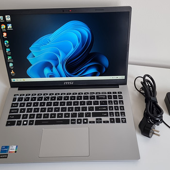 MSI i5-1334U / 16GB Ram / 512GB SSD