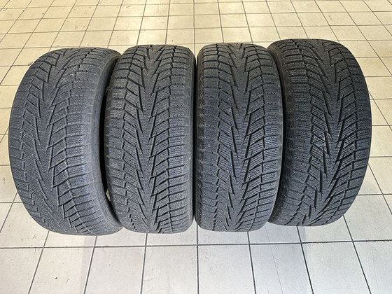 Müün talverehvid Hankook i*cept iz2 225/50 R17