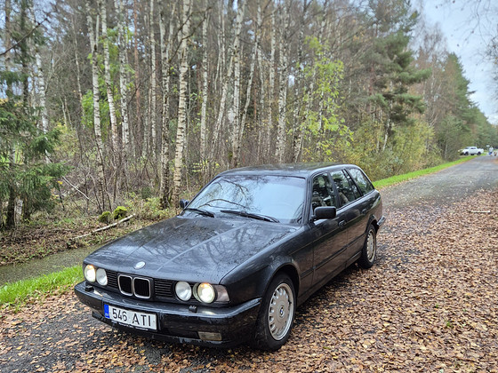 BMW 525ix 141kw manuaal