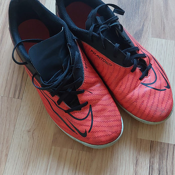 Зальные бутсы NIKE
