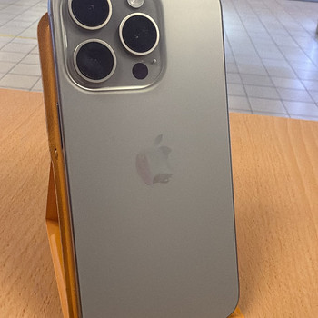 Apple iPhone 15 Pro 128Gb Natural Tiitanium Heas korras