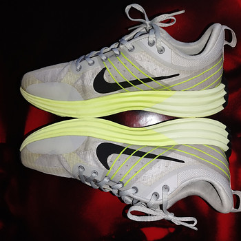 Nike lunar, размер 44, но больше подходит на 44,5, хорошее состояние