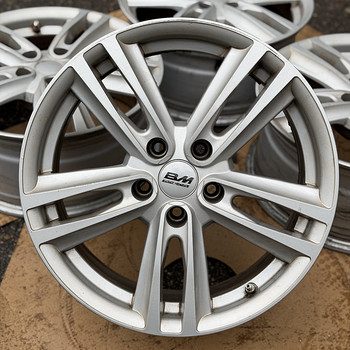 17" BM Racing veljed 5x112 + MB GLC andurid