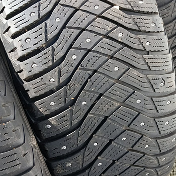 255 55 18 Goodyear UltraGrip Arctic 2 velgedega 5x130